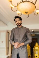Riyaz Kurta Set - Image 3