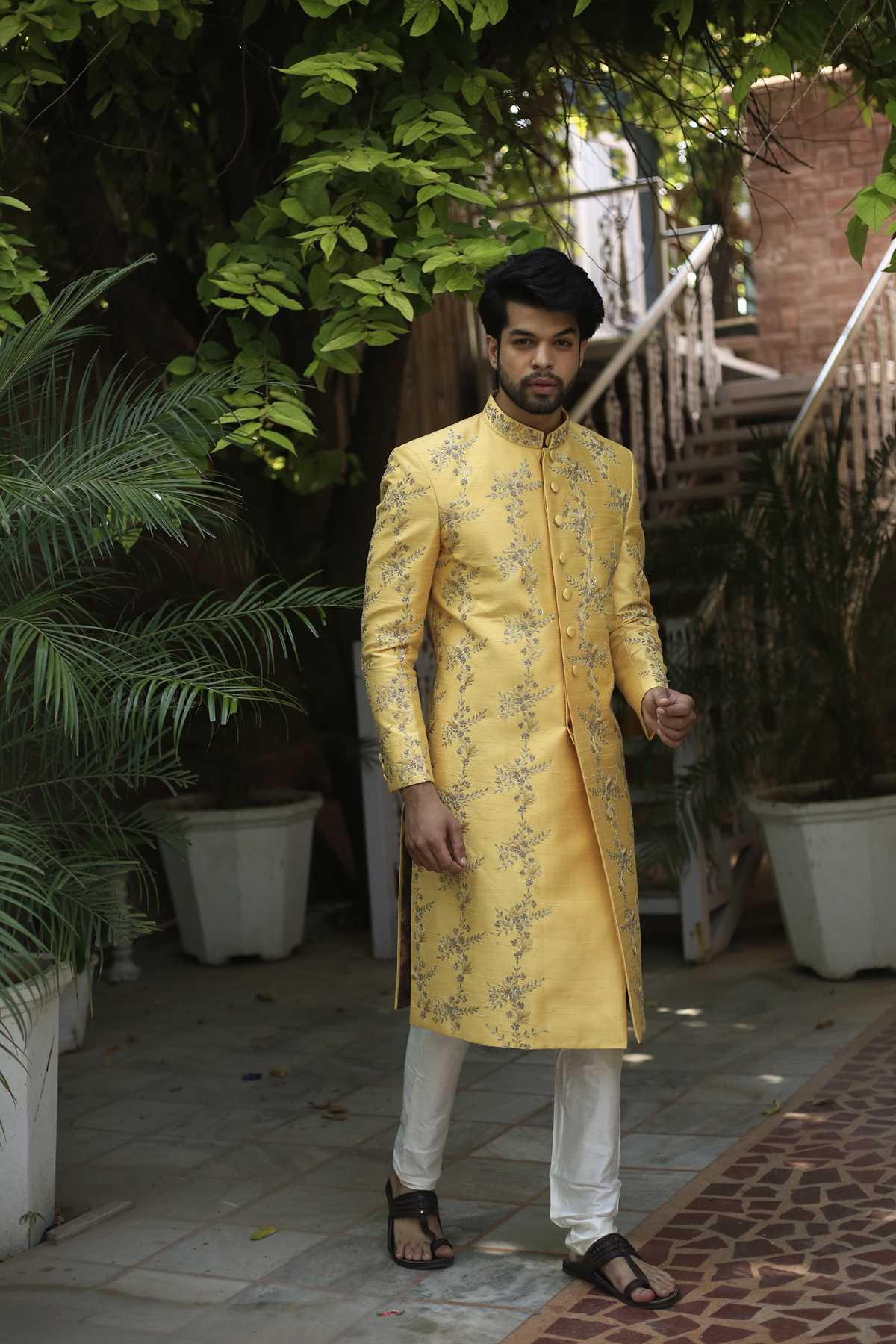 Buy Maharaja Handcrafted Sherwani With Free Delivery AbhiPri